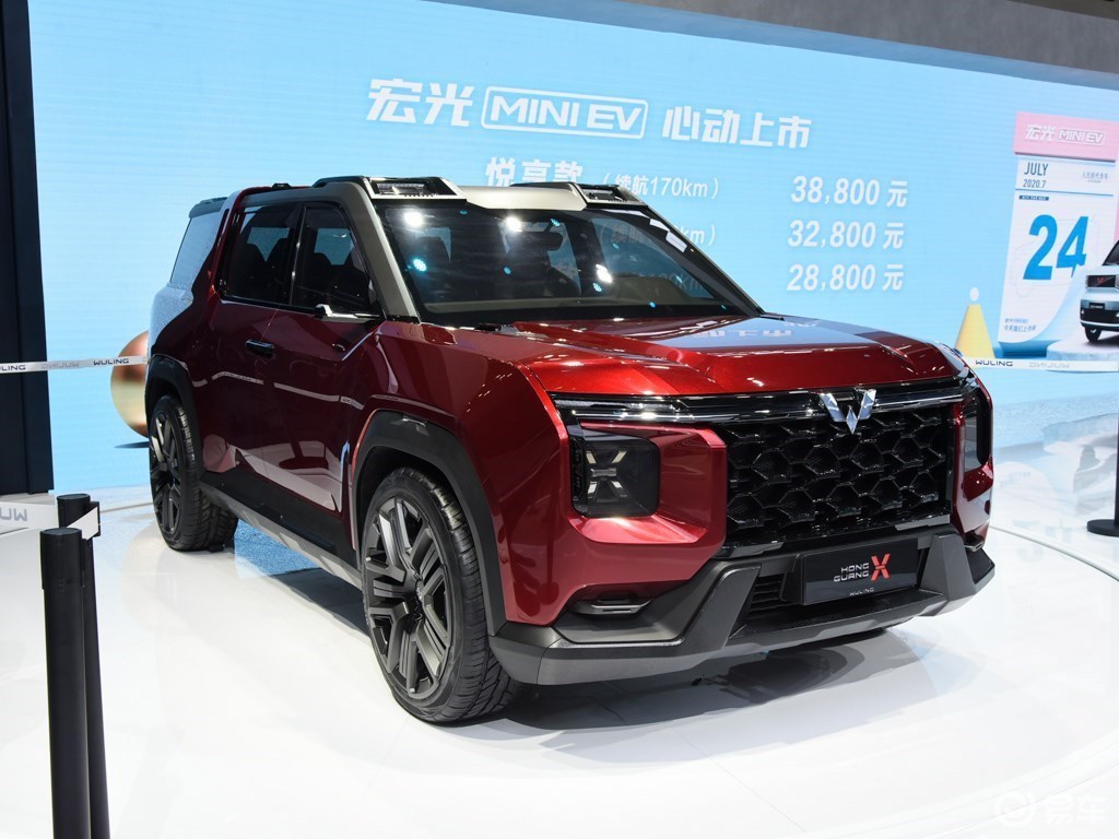 五菱最新款SUV酷似路虎，时代背景下的汽车新标杆亮相！