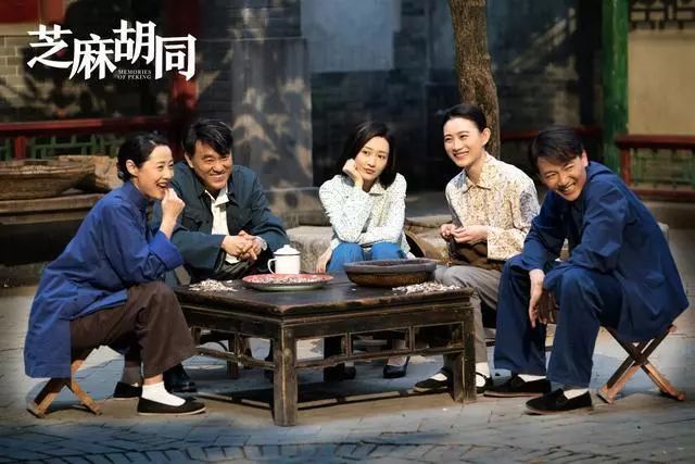 莹莹新作，小巷深处的独特风情