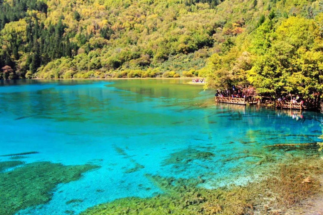 特步最新款，自然美景探险之旅启程