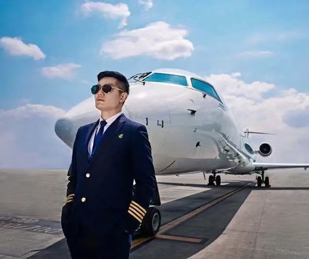 最新罗兰700机长招聘，招募精英，引领航空新时代
