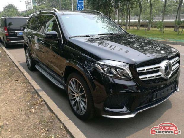 奔驰GLS400最新报价及豪华SUV市场新动态解析
