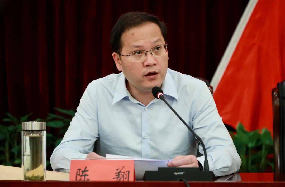青青草最新华人聚焦三大要点深度探讨